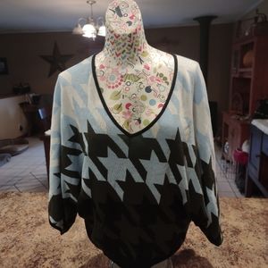 New York and company v neck sweater